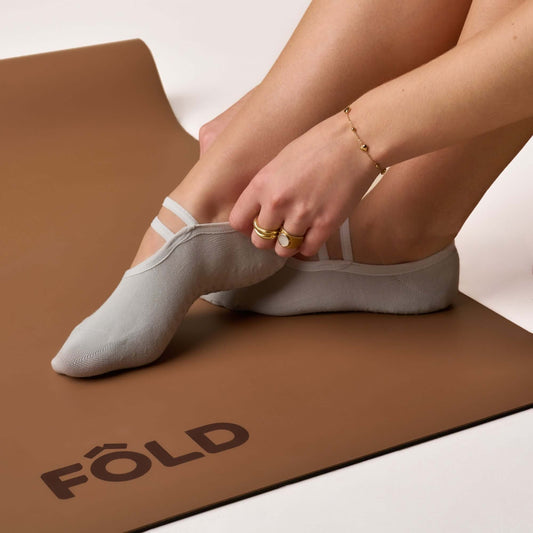 ÔWEAR Ballet Grip Socks in Grey, view 2