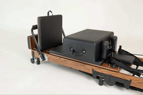 FÔLD Reformer accessories with Black upholstery