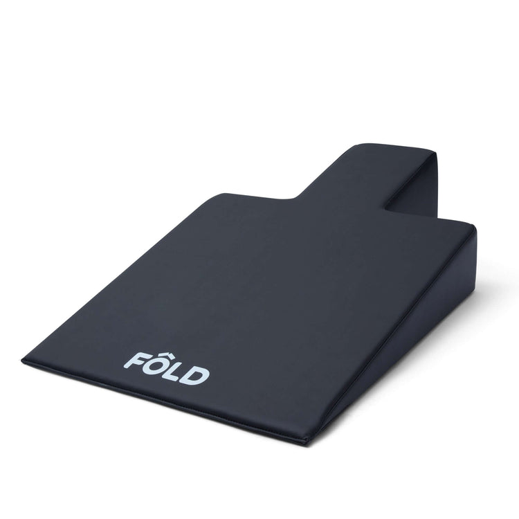 FÔLD Reformer Pregnancy Wedge in Black, alternate view