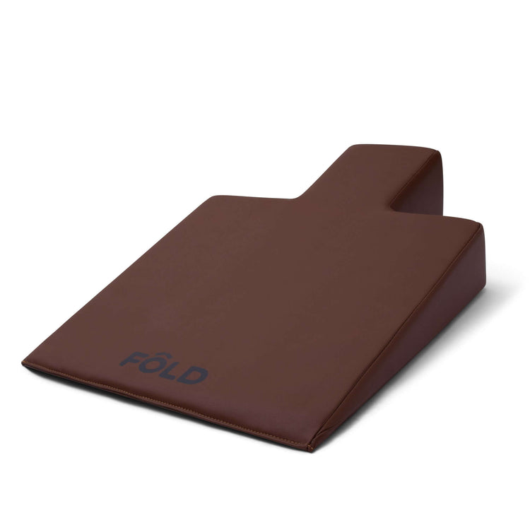 FÔLD Reformer Pregnancy Wedge in Chocolate, alternate view