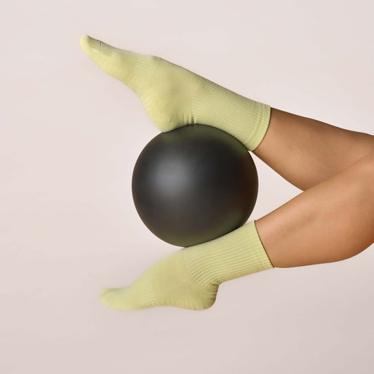 ÔWEAR Essentials Pilates Grip Socks in Lime, view 2